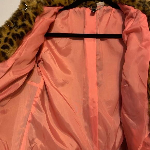 H & M | Animal Print Jacket - Picture 5 of 6